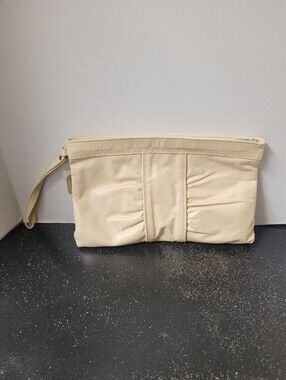 NWT Sears Cream Leather Wristlet Clutch Vintage
